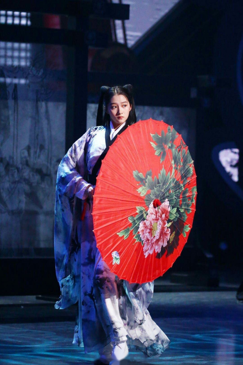 王牌对王牌#@关晓彤@关晓彤 再现《影》当中长公主青萍经典造型.