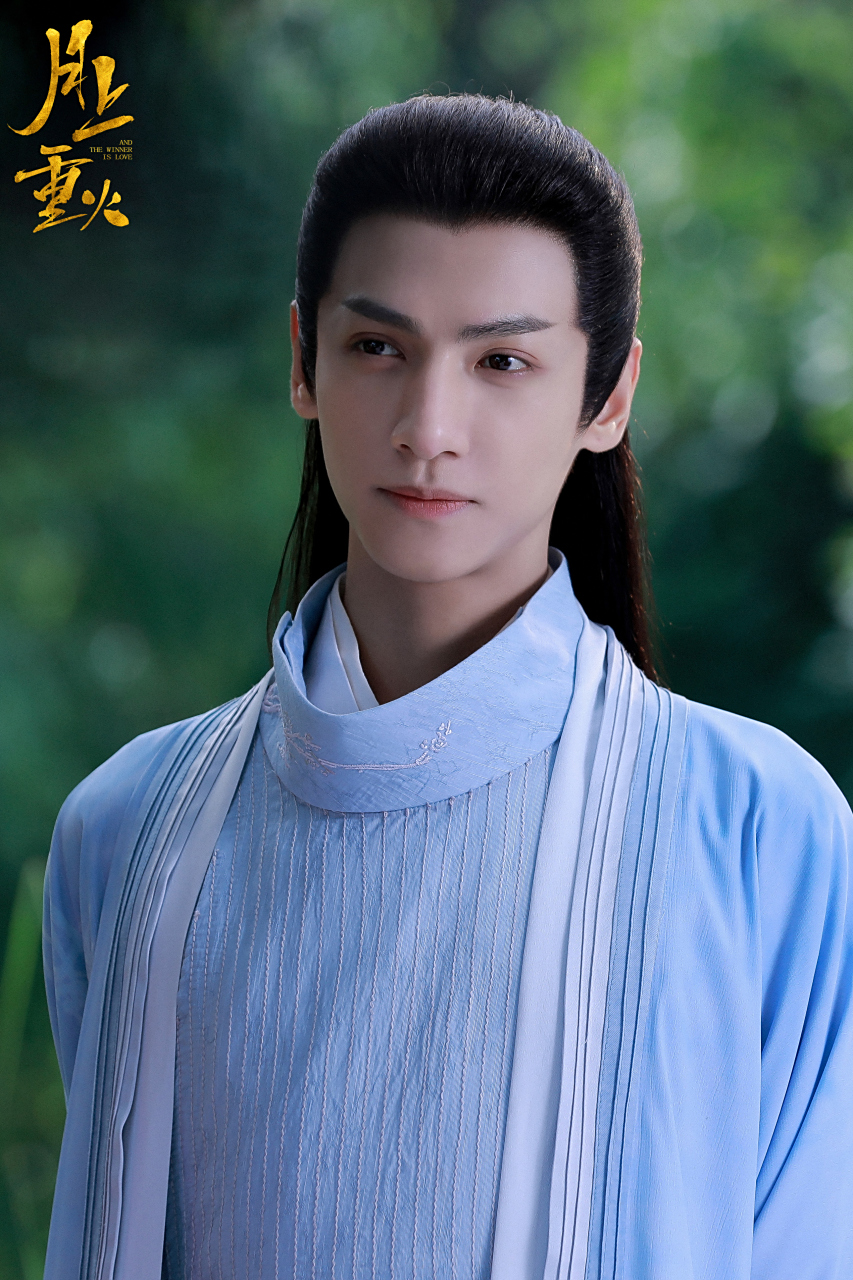 罗云熙 今晚是蓝衣上官公子专场[心]再次重逢,上官透@罗云熙 已经和