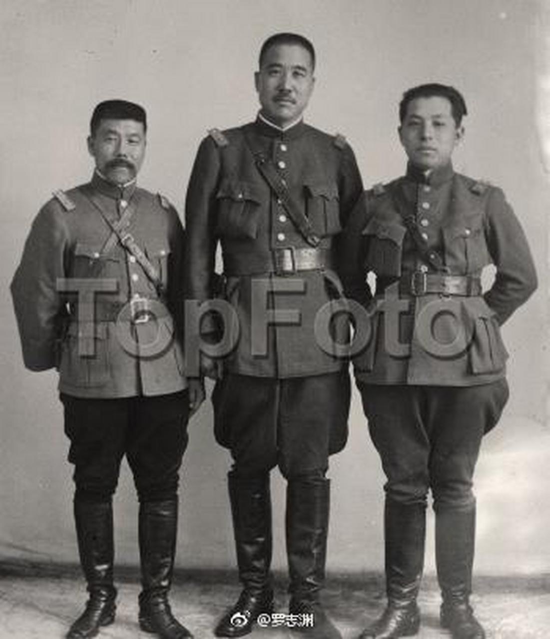 1927年3月,褚玉璞,张宗昌,张学良三人合影