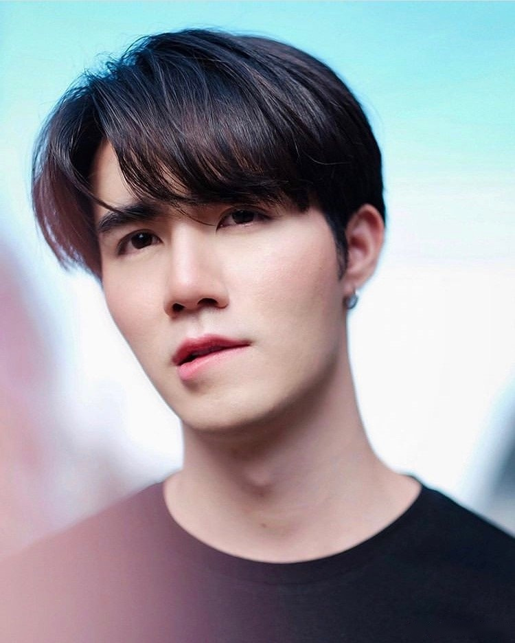 在受访中,zee表示这一成就远超自己预料,却也让其大学时代的梦想得以