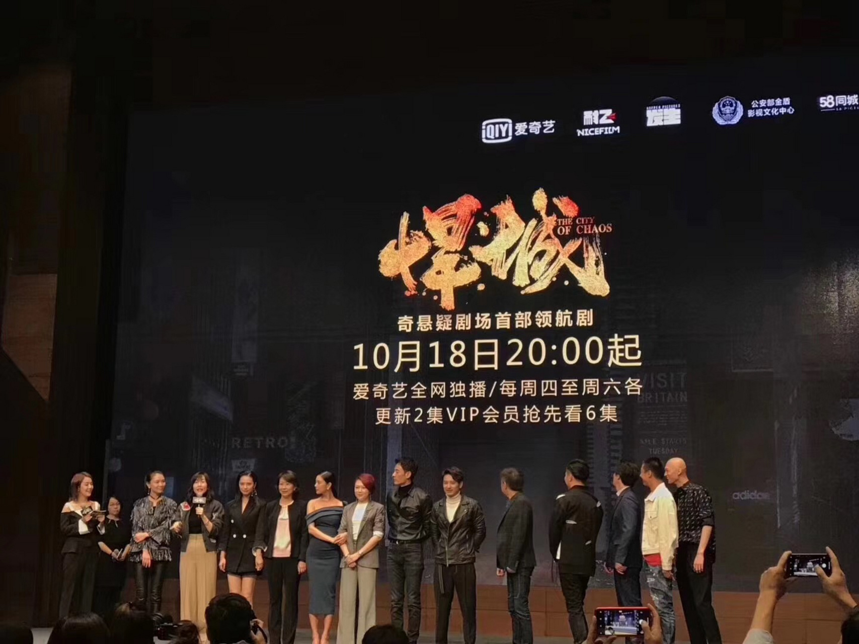 肩膀后面黑色鸡皮疙瘩图片(肩膀后面黑色鸡皮疙瘩图片大全)