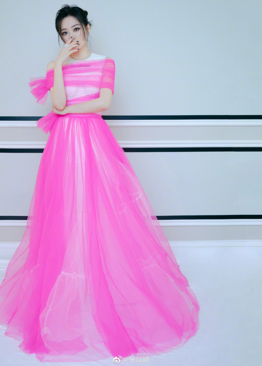 体育班居然有张继科,张国伟,惠若琪,颜值班有李晨,许魏洲,张靓颖等!