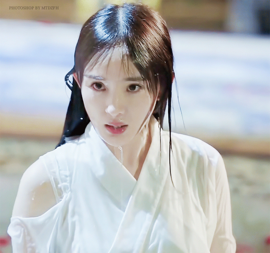 一样的眉眼,不一样的神色,演绎了不同角色的百