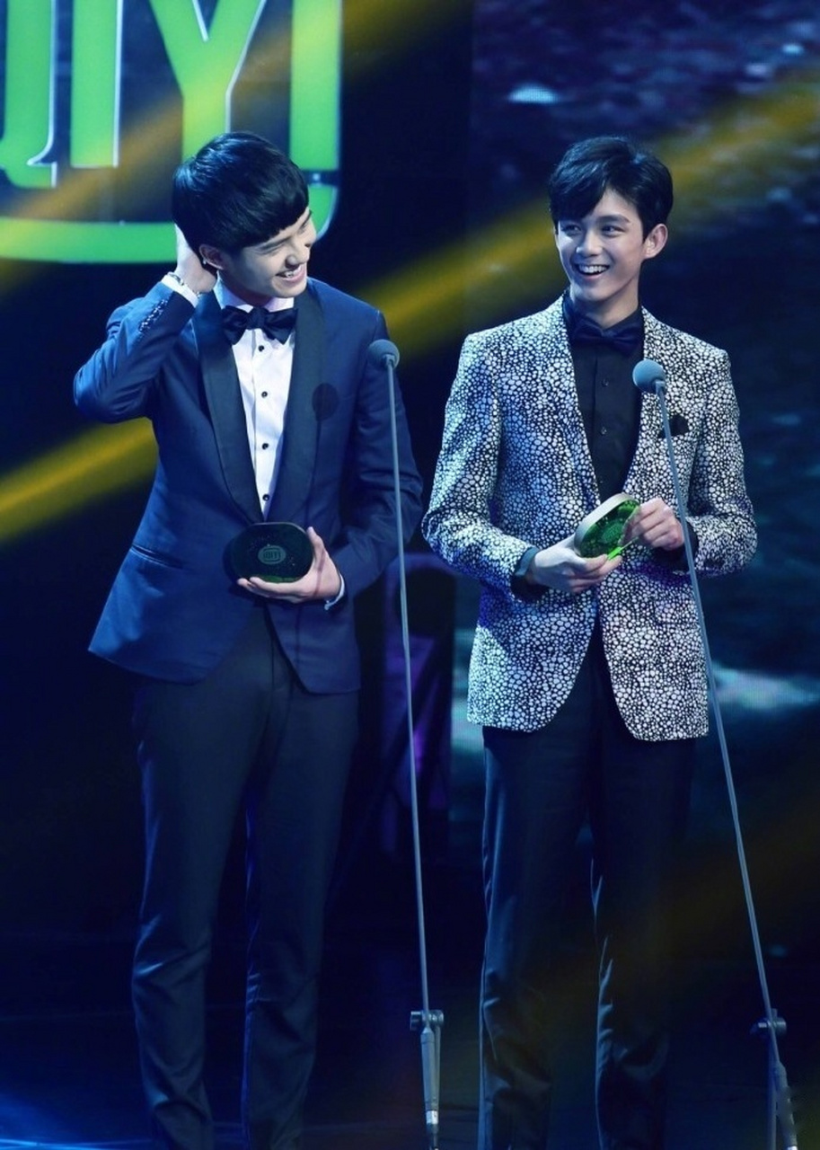 刘昊然,吴磊同框太美好了,简直是一对可怕的cp.