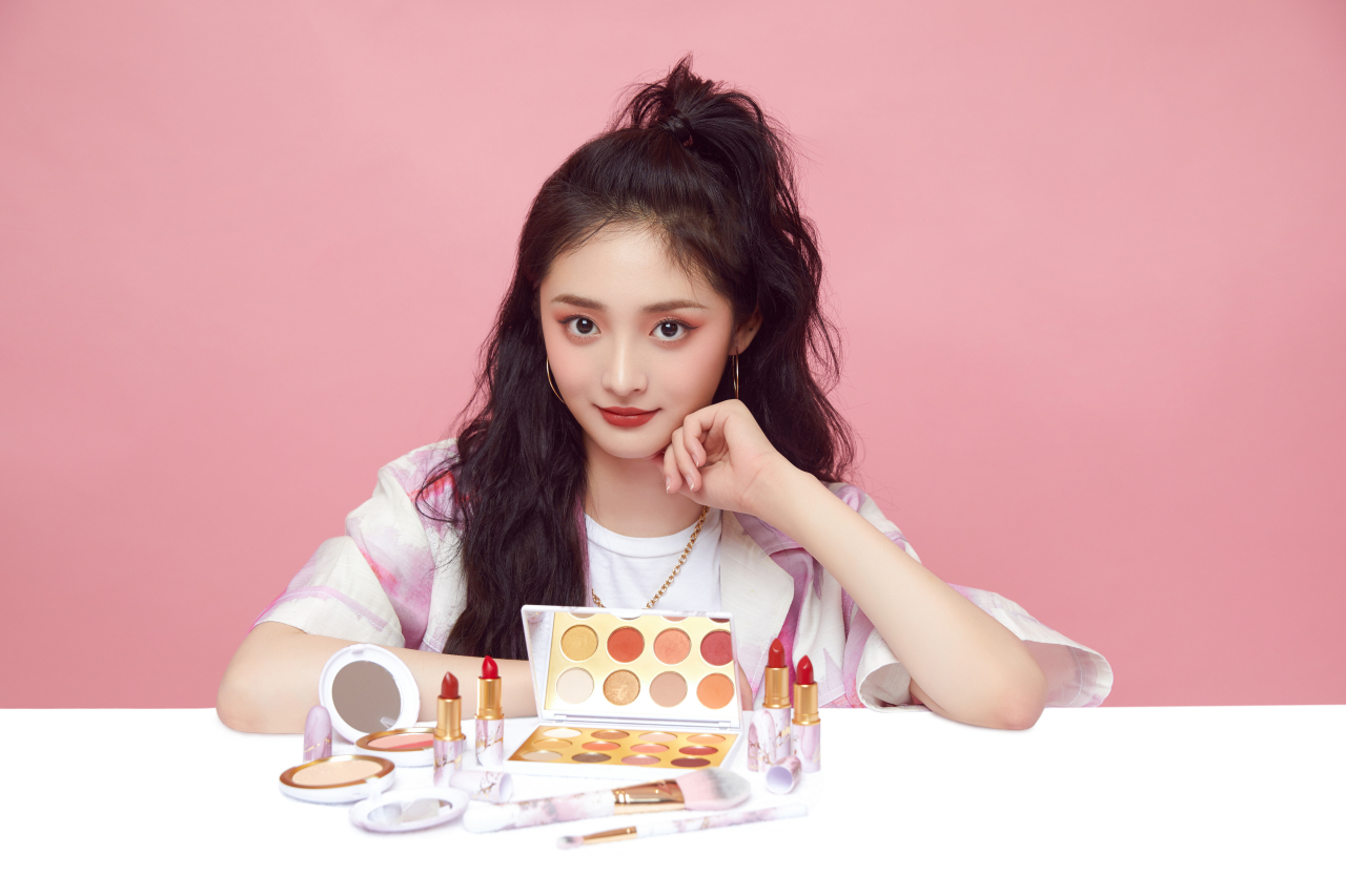 618 m·a·c魅可已全面开启预售,恋夏女孩们一起走进m