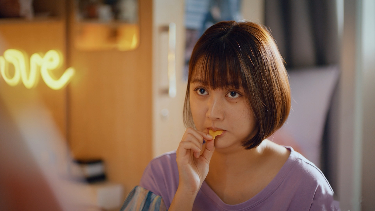 虽然我身材富贵,但我依然贪吃～ 可爱又处处忍让的追星女孩是我了!