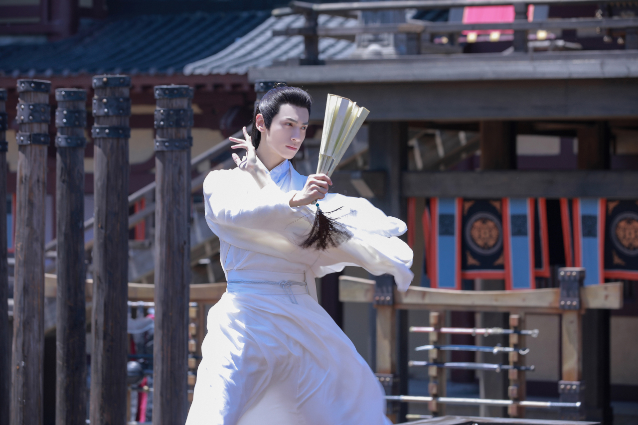 上官透@罗云熙在武林大会上的这场扇子打戏诸位看的可还过瘾?