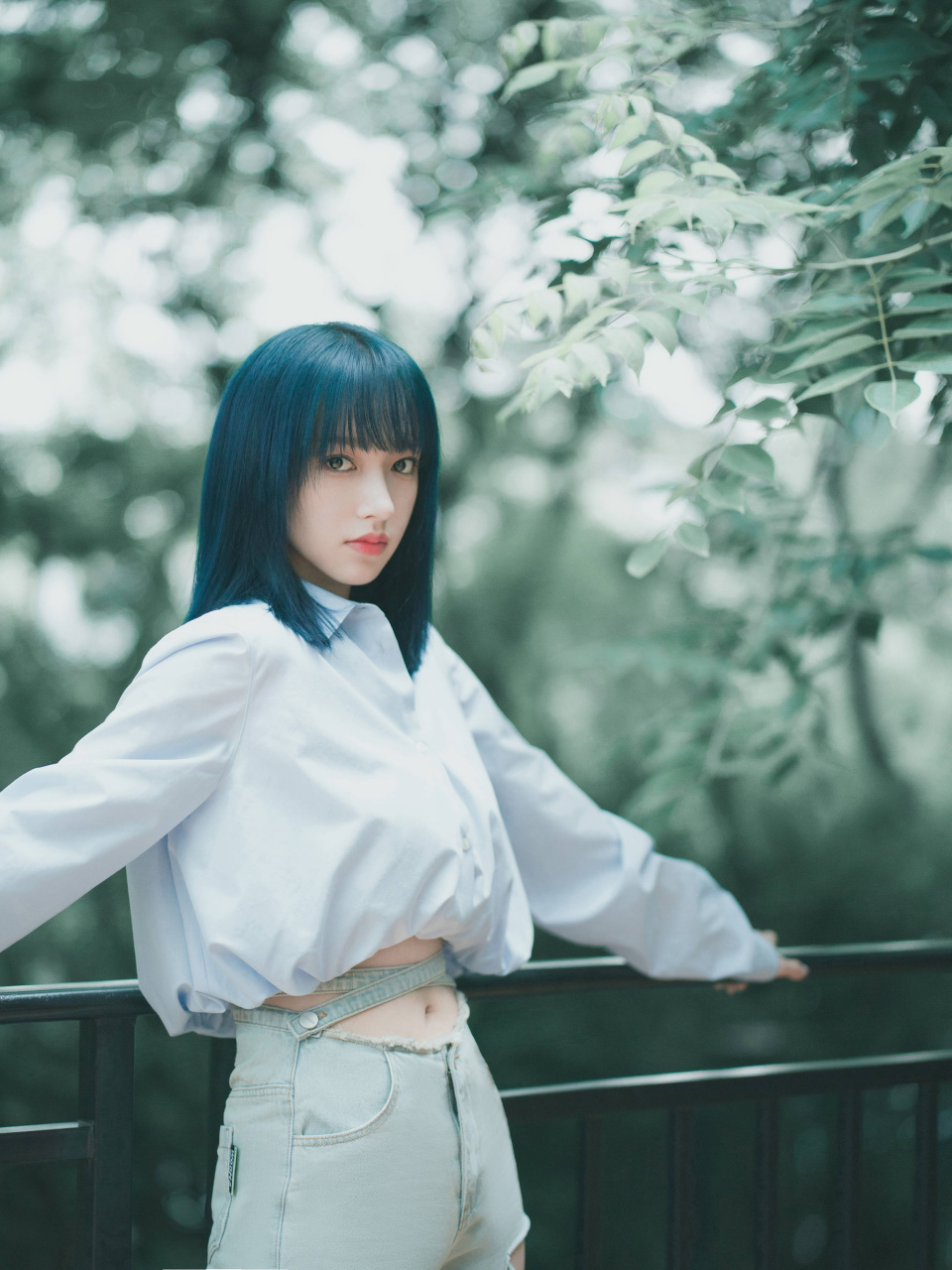 网易娱乐有礼小易在这里祝程潇 22岁生日快乐!