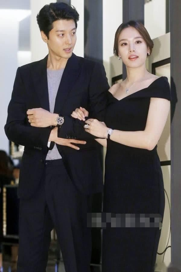 一拍戏就谈恋爱的李东健离婚,每段感情不超过两年,前女友#韩智慧#却被