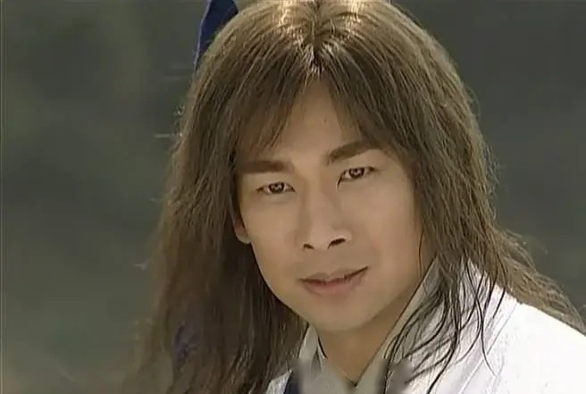 赵文卓:因为聂风是一个比较年轻,比较潇洒,比较活泼的一个青年,所以我