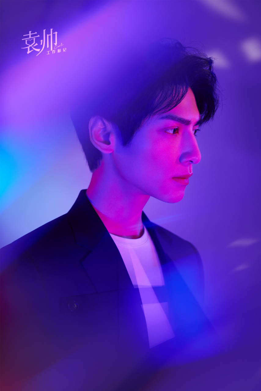 古装的云熙限制了我对美的探索,万万没想到西装的云熙a翻全场!