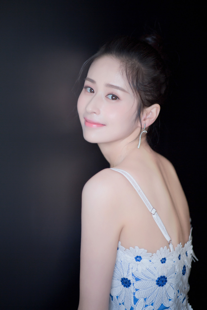 颖儿官方上传精品图片