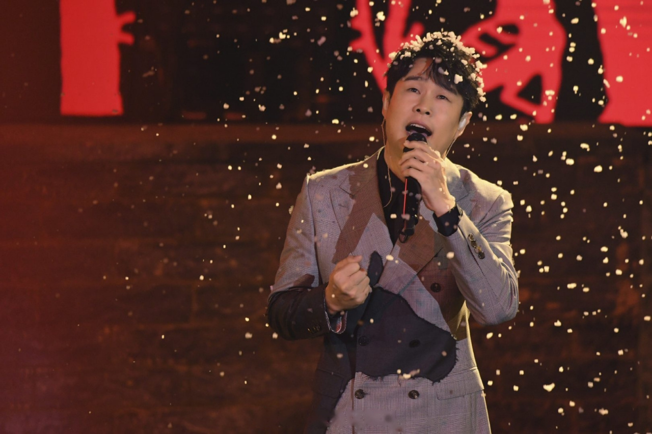 小沈阳唱歌表白老婆  小沈阳 在《跨界歌王》将《依兰爱情故事》这首