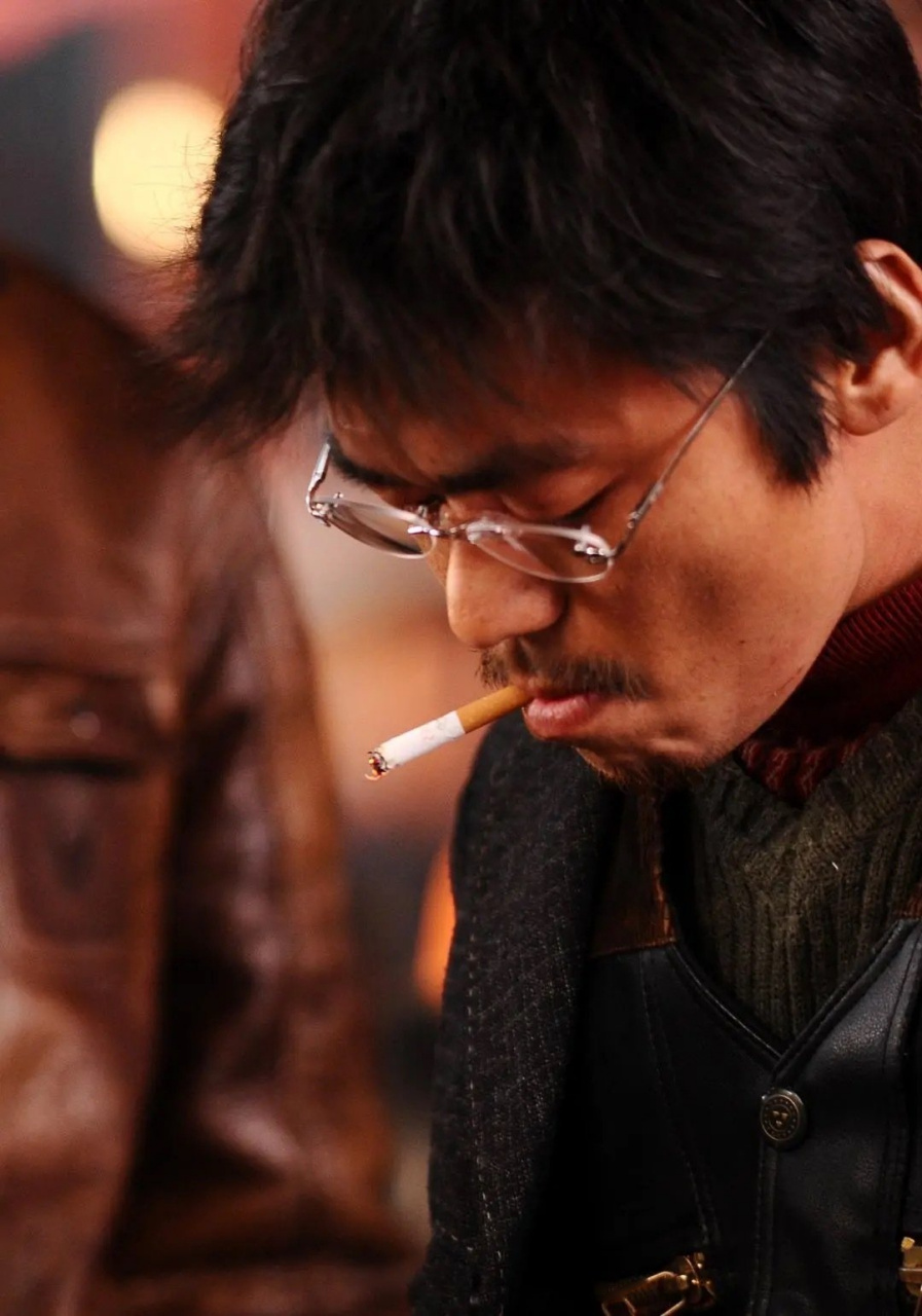 电影《hello树先生》之所以在多年后成为一部封神之作,就是因为影片中