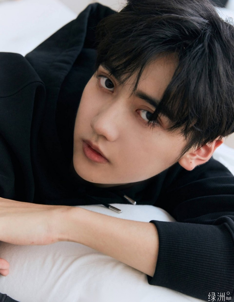 焉栩嘉前女友小盒鱼正脸照  颜值什么水平[思考]