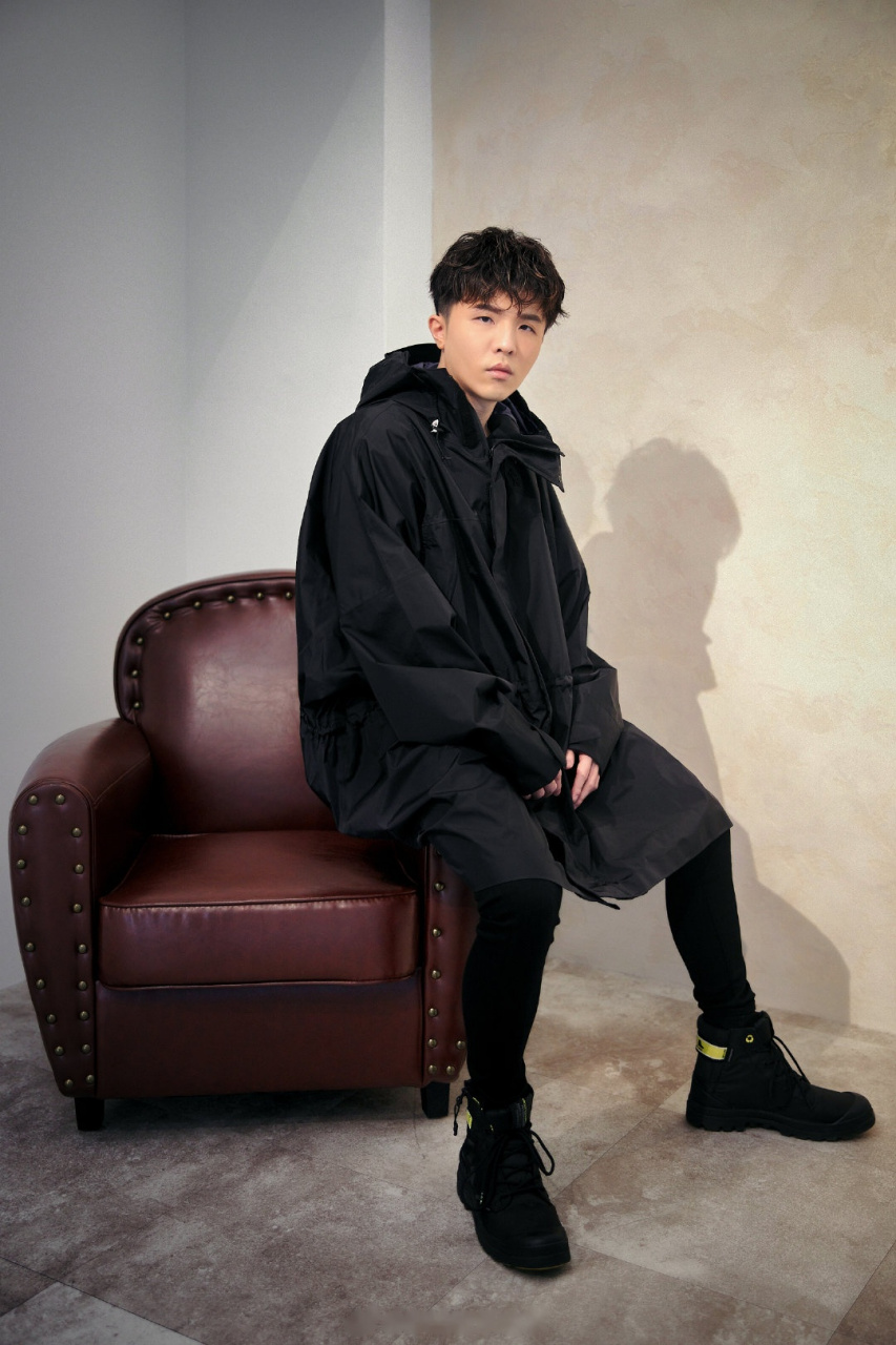 「超世代全能音乐潮人」宋念宇全新单曲《脸》已在各大音乐平台上架