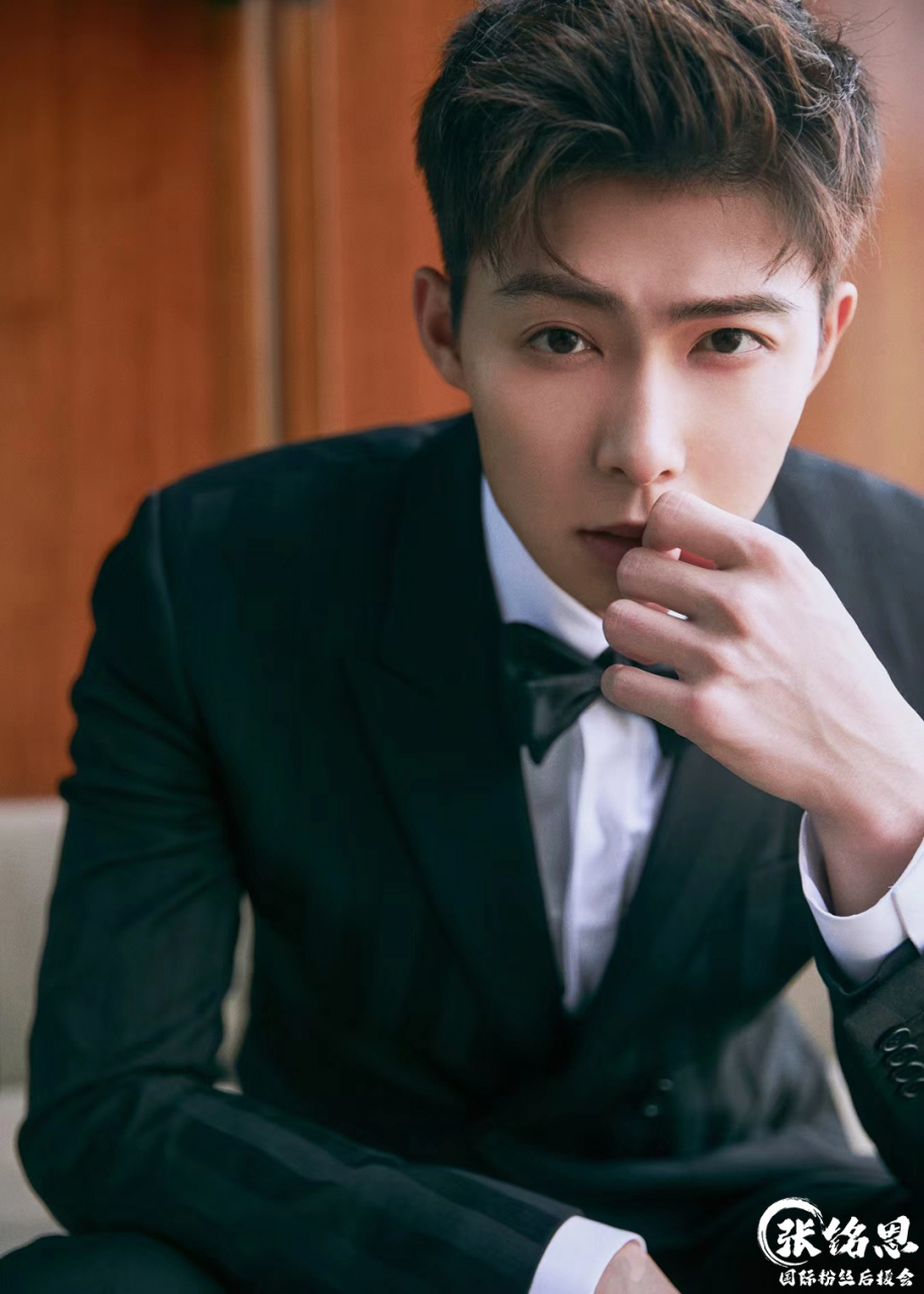 [给你小心心]向全世界安利张铭恩 张铭恩个人向: 1995年出生的他今年