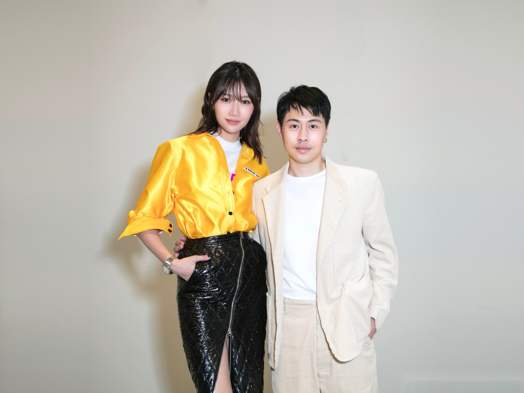 恭喜我的卜柯文 chris by christopher bu新一季大秀成功你打造的女孩