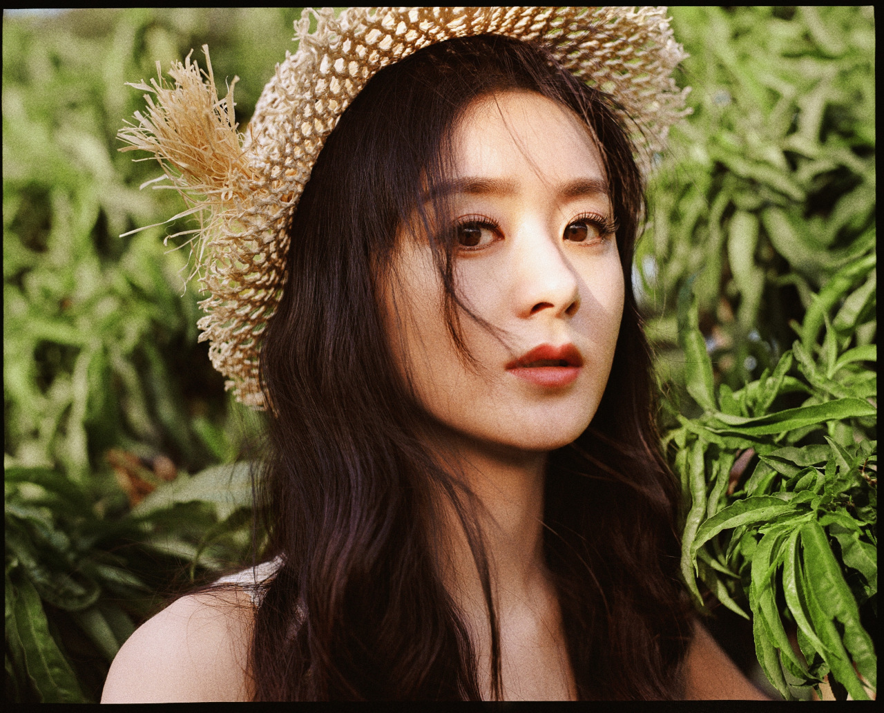 赵丽颖赵丽颖森系精灵大片  小雏菊,碎花裙 夕阳下,娇嗔颖 夏日胶片感