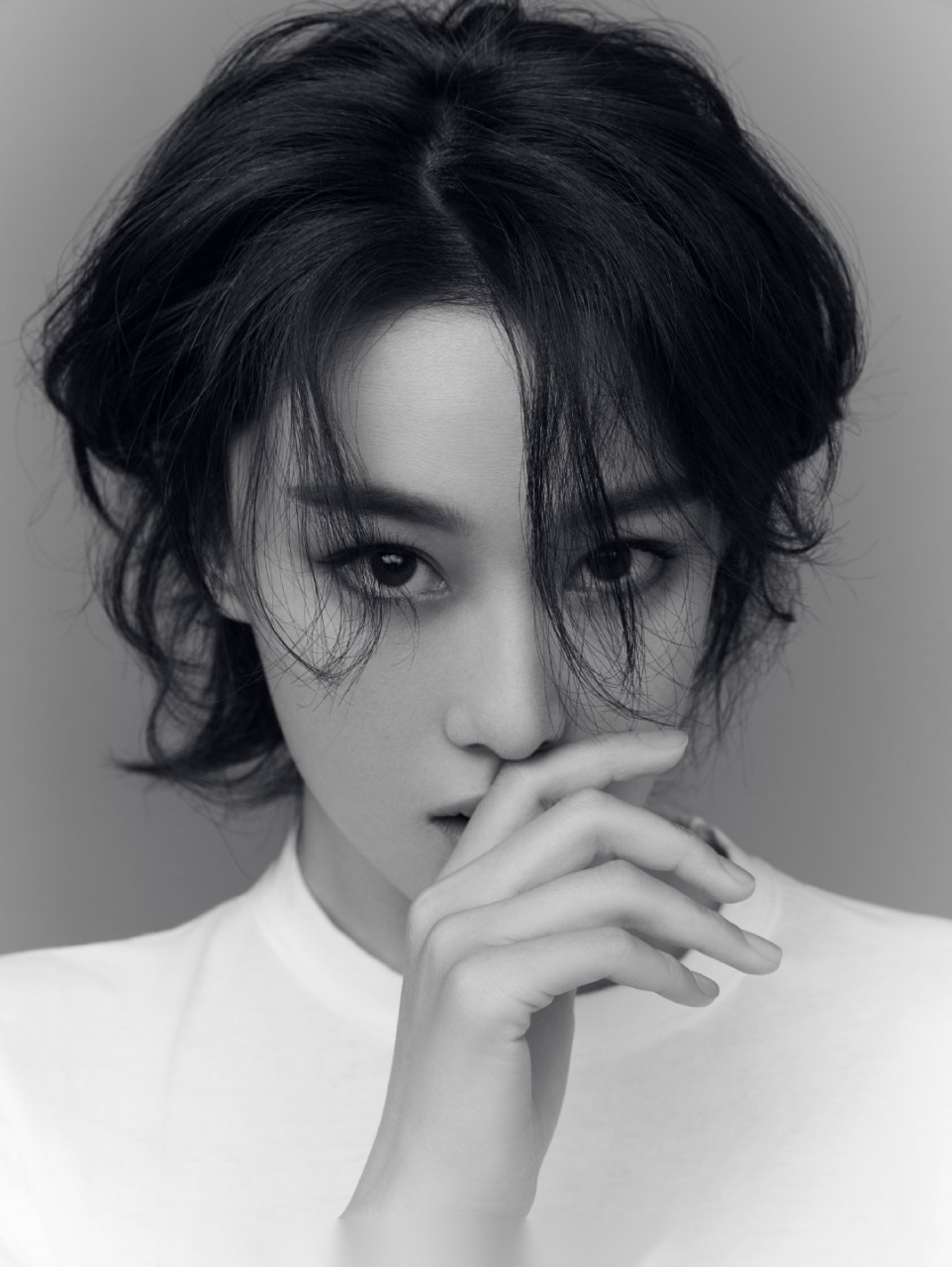 张馨予背头造型好喜欢