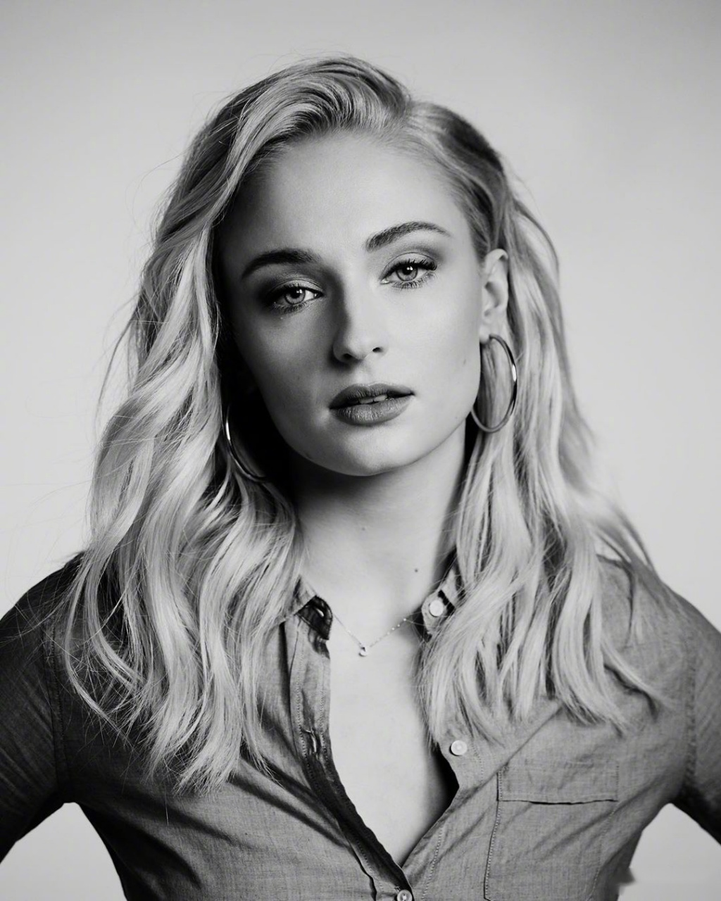 《权力的游戏》珊莎sophieturner最新写真美图![色]