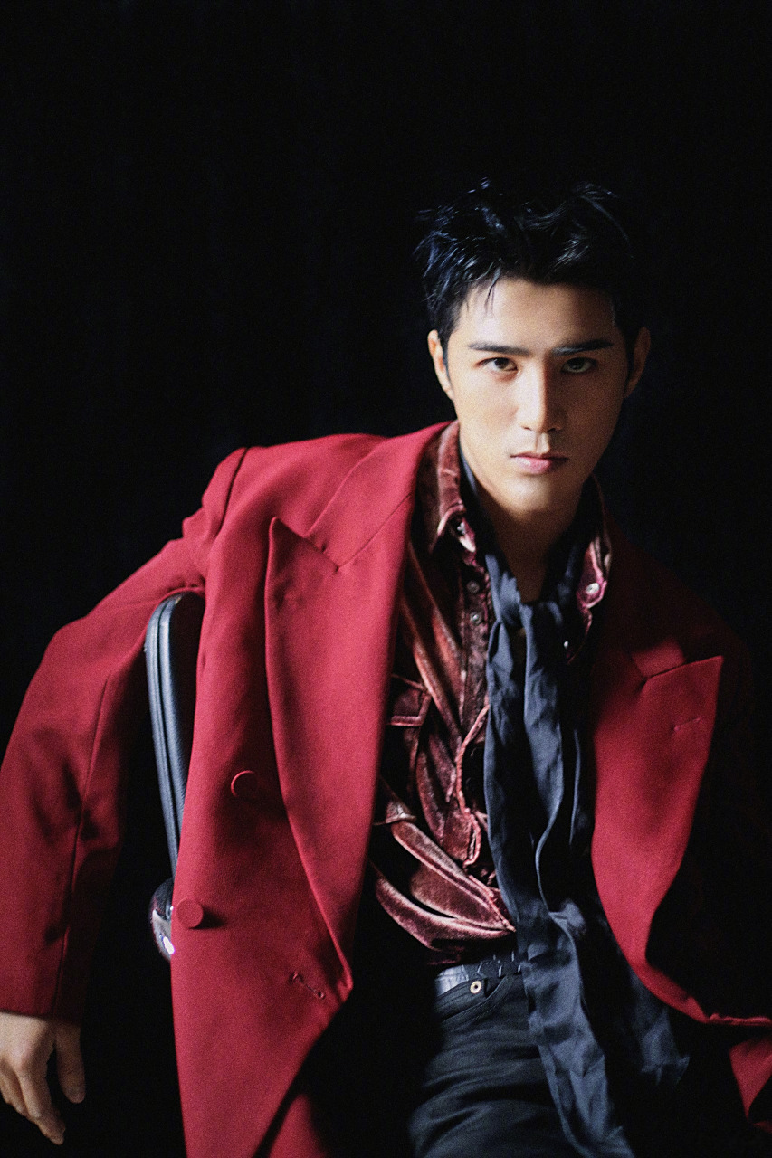 大家好,我又开始唱歌了.