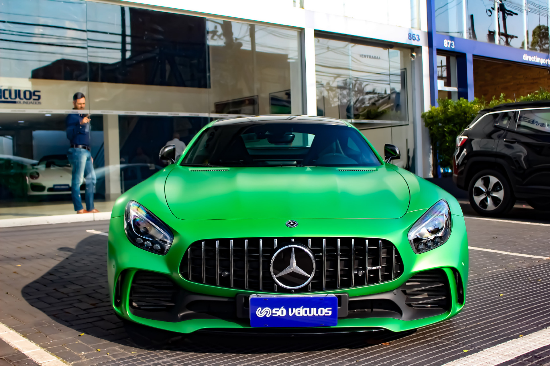 绿魔mercedes-amg gtr