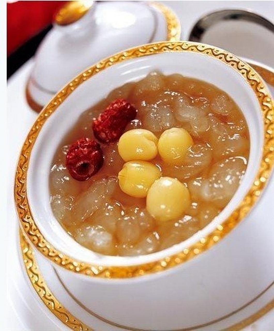 【雪蛤的功效与最养颜的几种吃法】功效:1,降血脂;2,抗疲劳;3,增强