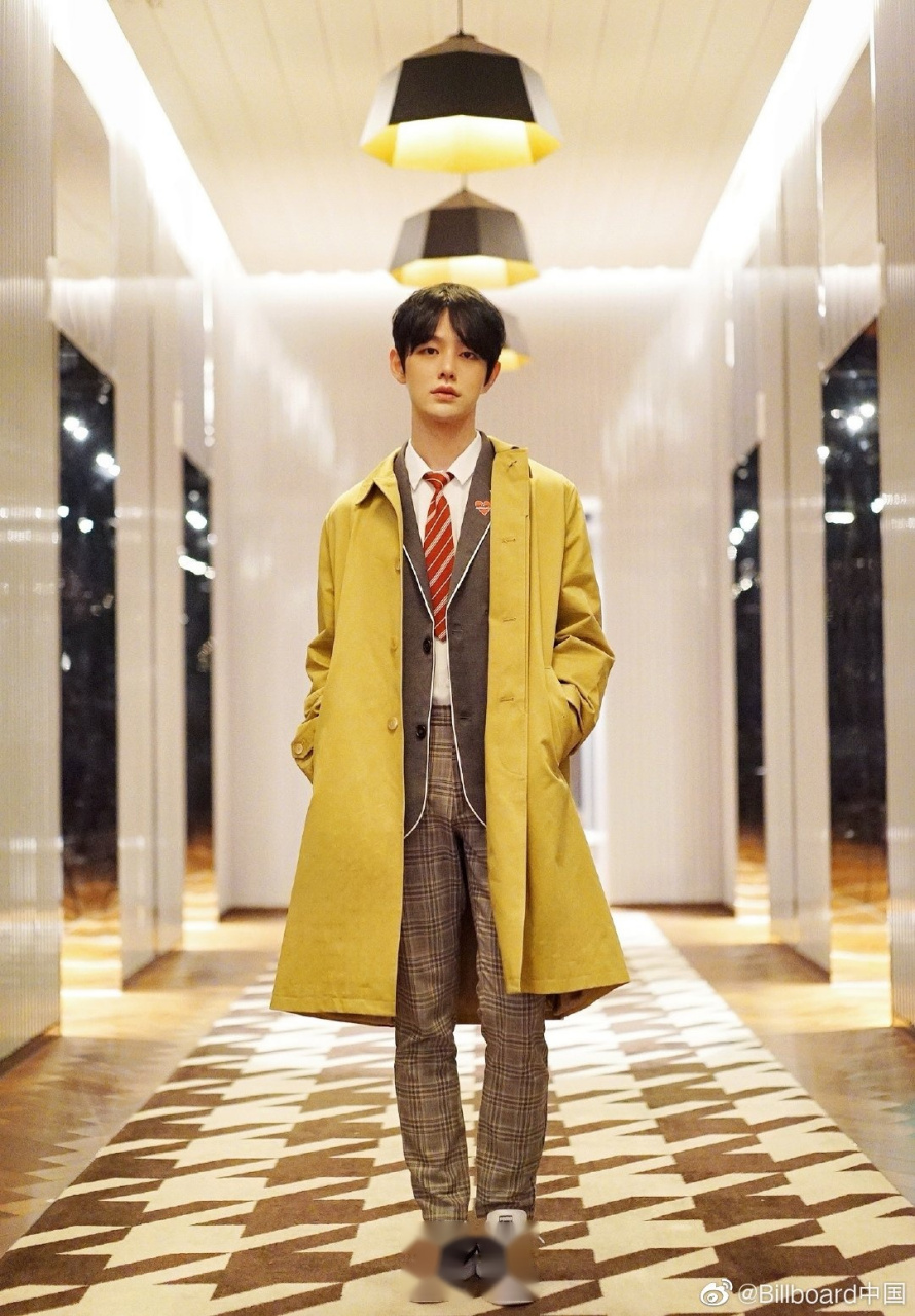 歌手朱云龙4月23日发行了首支solo单曲——《你是那个她》,这是一首