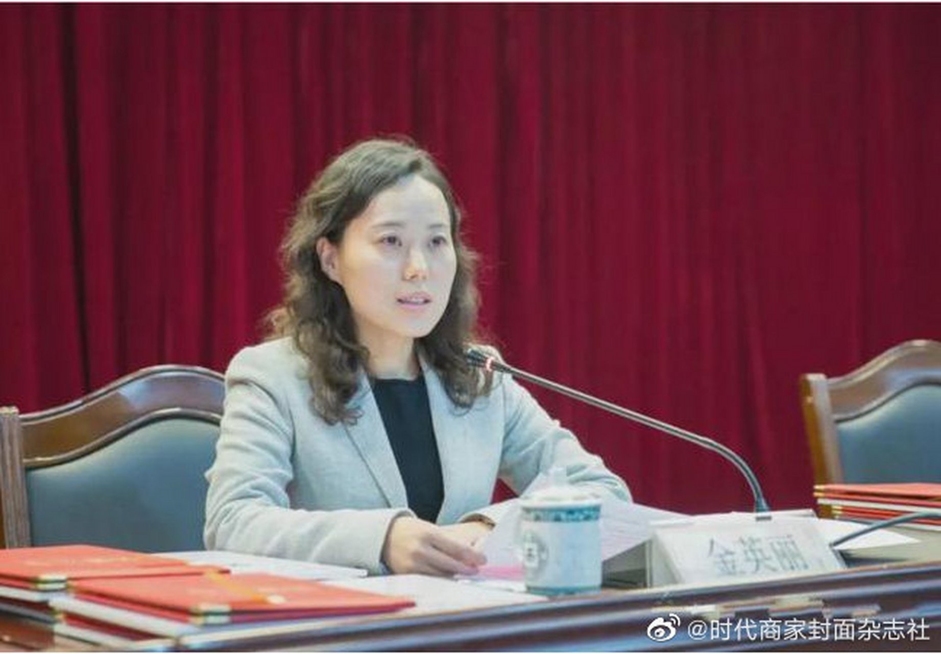 【将老板的"围猎"当成爱慕和追求,80后女干部受贿538万,获刑10年】据