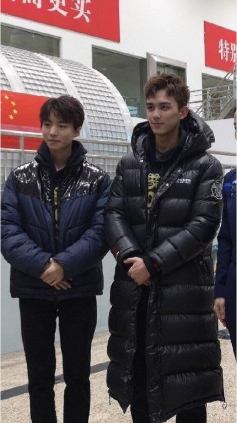 吴磊和王俊凯身高对比图片