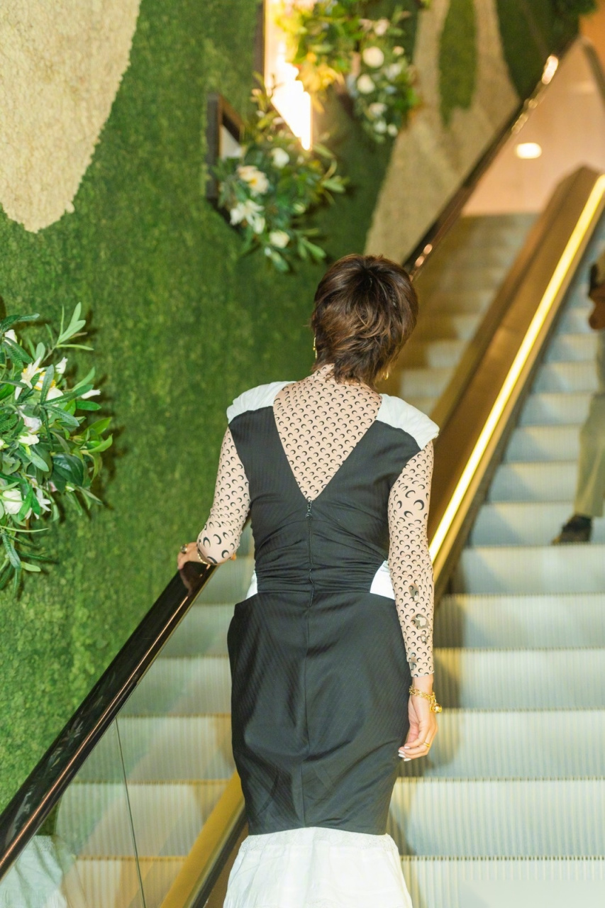 一直很欣賞adrian 鄭志剛先生在藝術文化方面的見識和創意.