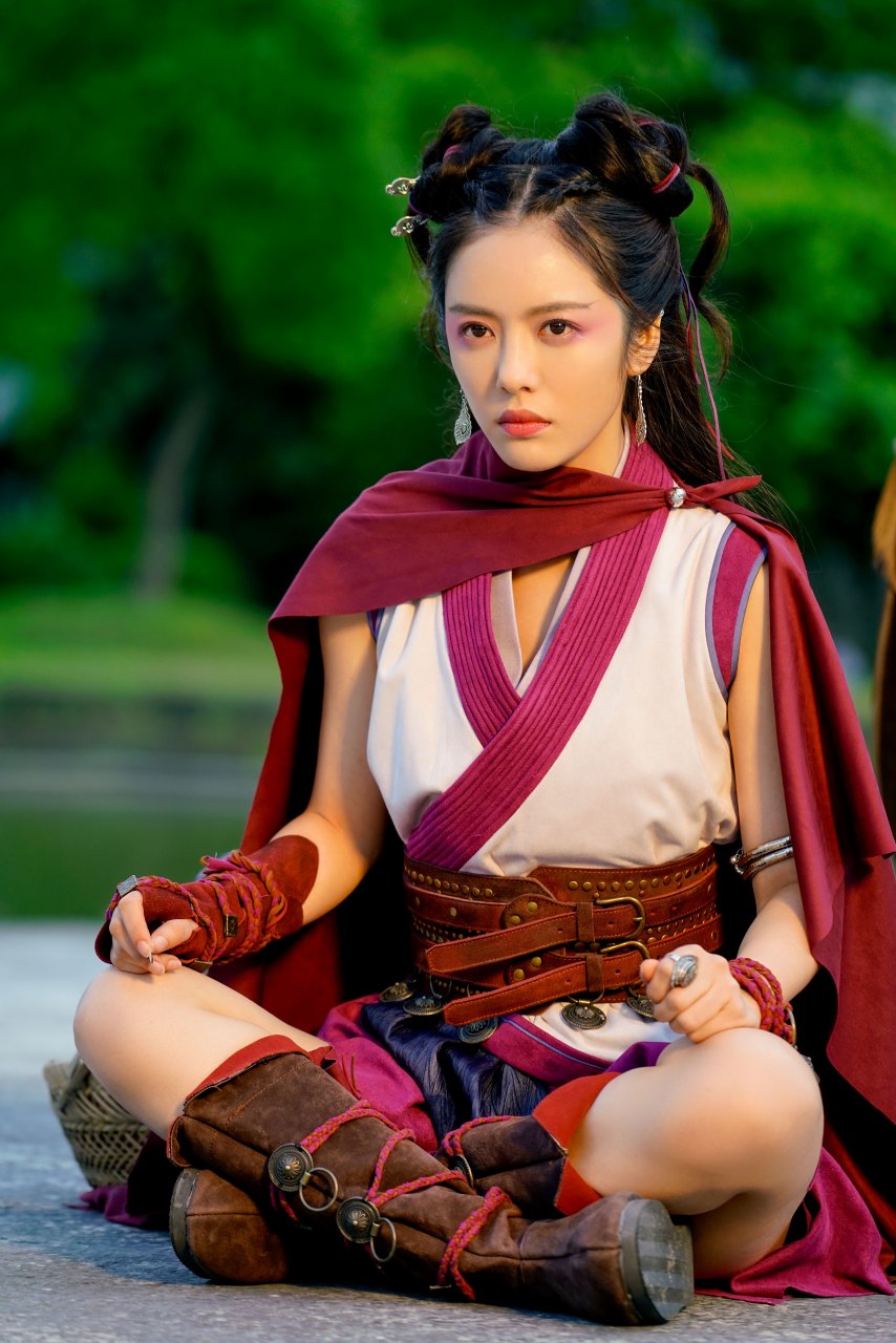 大侠卢小鱼#"每一个热血的美少女,都会遇到一群一起闯荡江湖的同道中