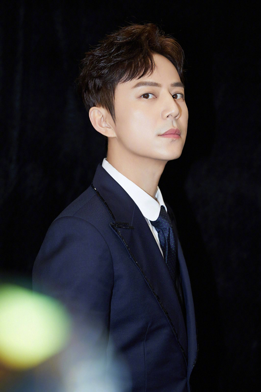 何炅疫情期间学会5种乐器#这一期《令人心动的offer》中,何老师何 