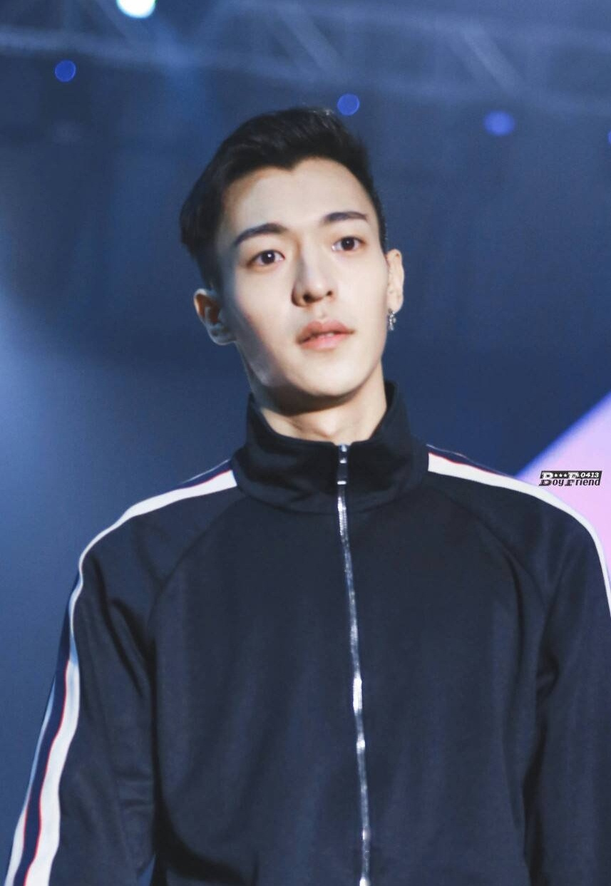 近日,卜凡在黑粉的微博下留言喊话,称要在朝阳公园