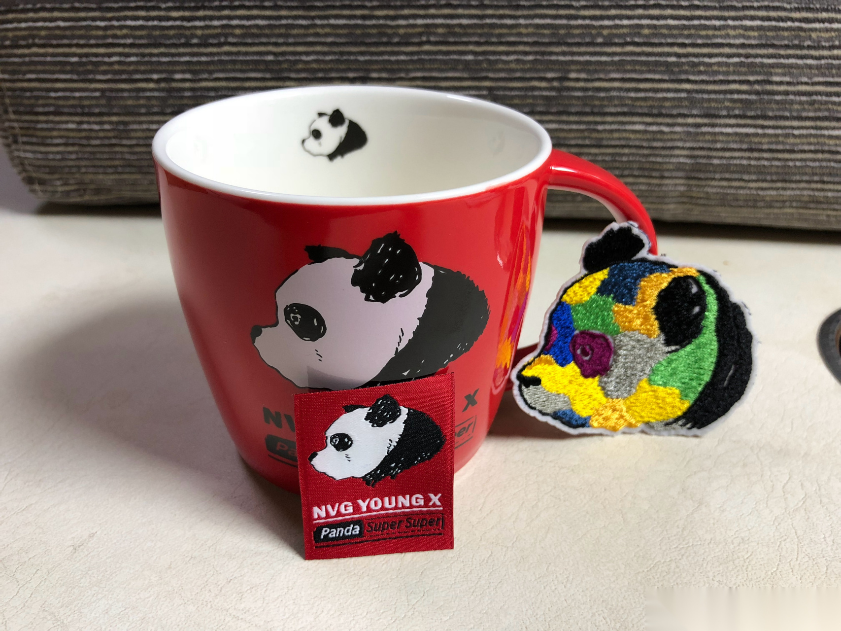 请问一共有几个熊猫?