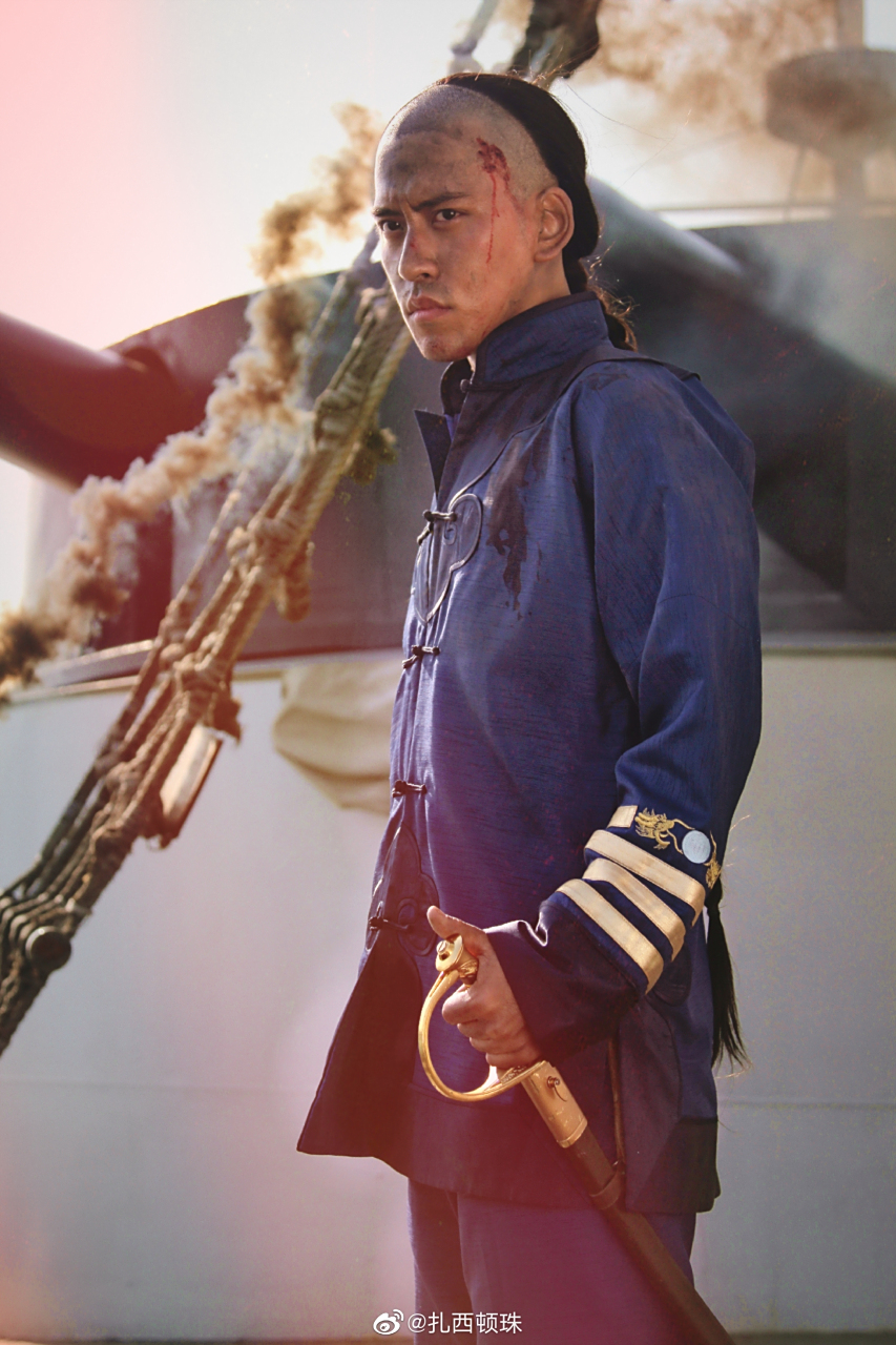 发几张电影《甲午大海战》剧照给大家保存,今晚首唱《雪浪花》,近期