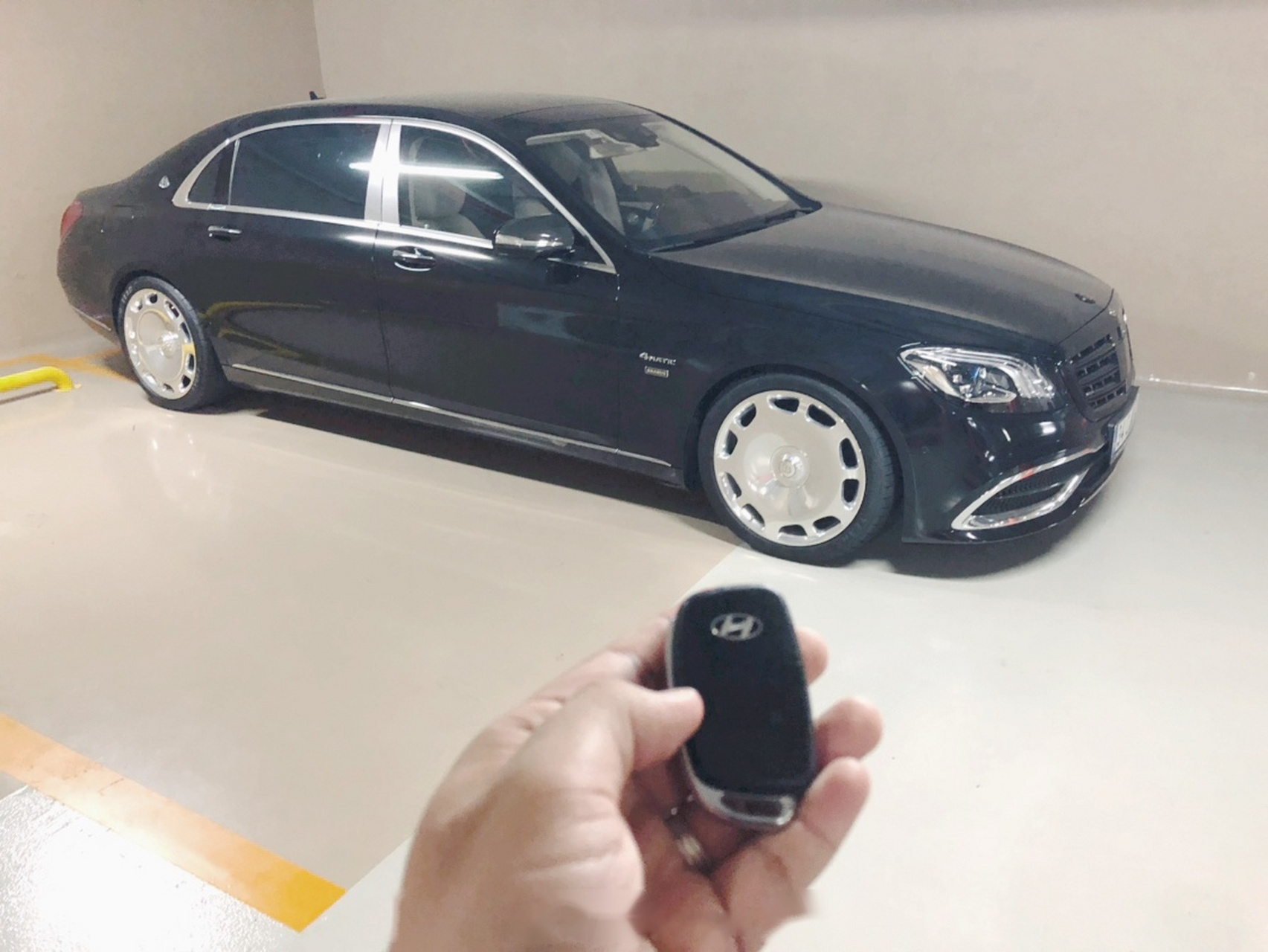 今天的座驾,感谢土耳其张总把自己的爱车大黑b送来给我开.