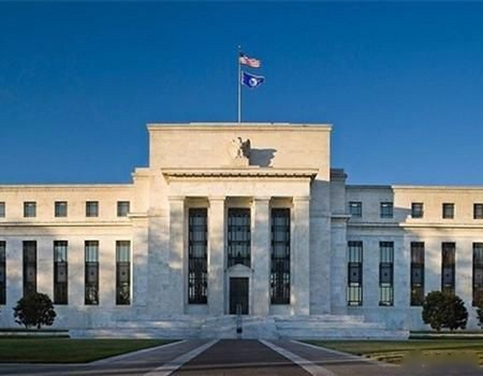 【美元急坠黄金飙升 交易员押注美国负利率】5月7日利率市场已经开始