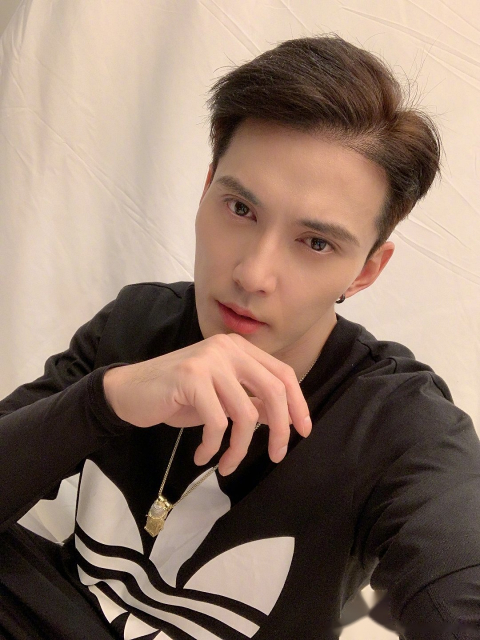 看到徐正溪,第一眼你被他的什么吸引了?