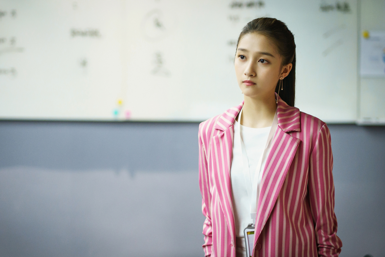 关晓彤二十不惑 整理好情绪全新出发的梁爽@关晓彤 初入职场,工字之