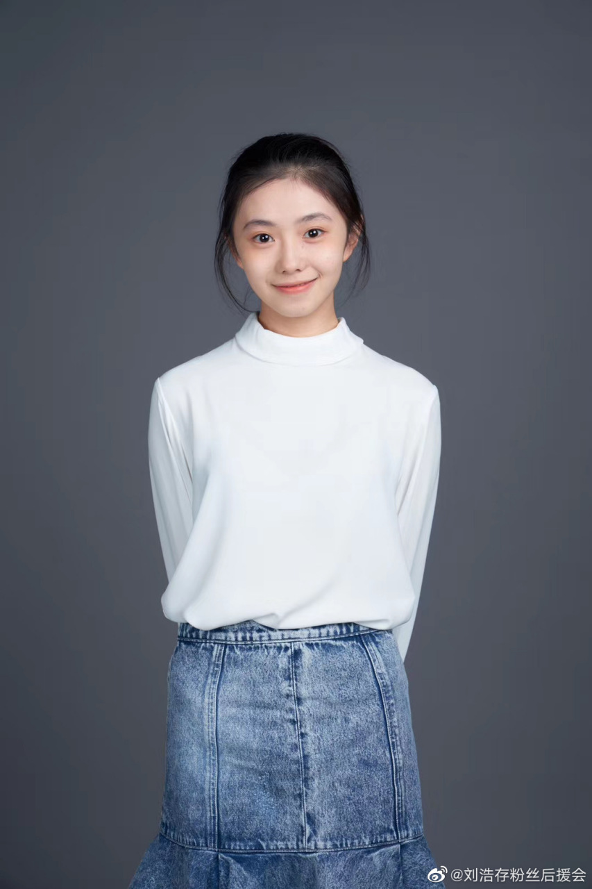 《送你一朵小红花》女主刘浩存是新任"谋女郎",她的两部新片备受