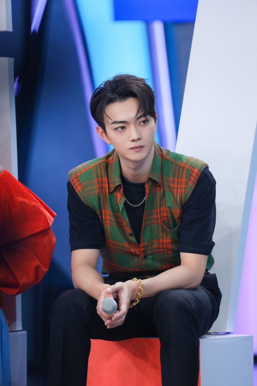 许凯# 明晚湖南卫视《快乐大本营》,机智有趣的憨小许将闪亮登场,三 