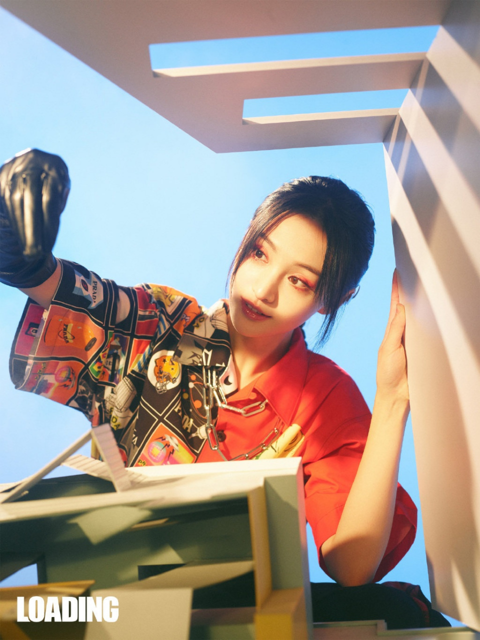 《新潮loading》彩发大片,处于梦幻空间的甜美公主,俏皮灵动的美少女