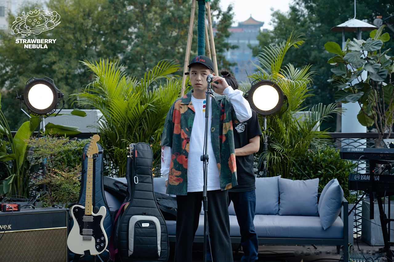 马頔-麻油叶 彩排花絮送上.今晚19:30,相约草莓星云 .