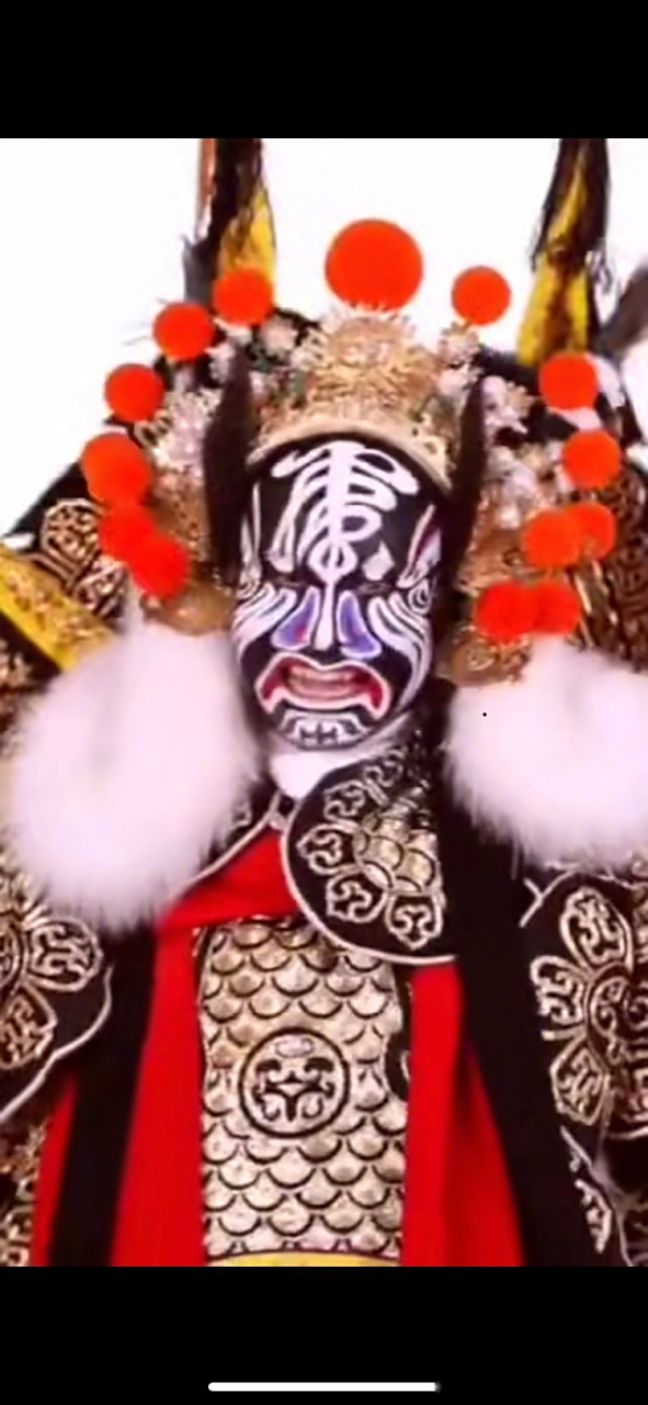 杨七郎延嗣的脸谱是一笔虎,是用文字符号来表现人物勇猛刚毅的性格!