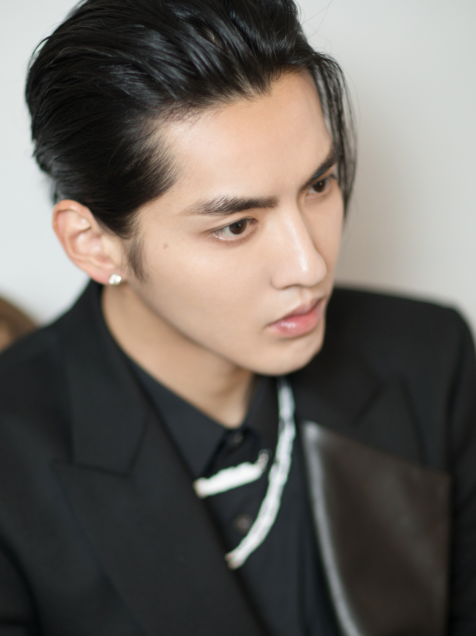 吴亦凡 清扬品牌代言人吴亦凡@吴亦凡 出席"不凡潮流社"线下欢