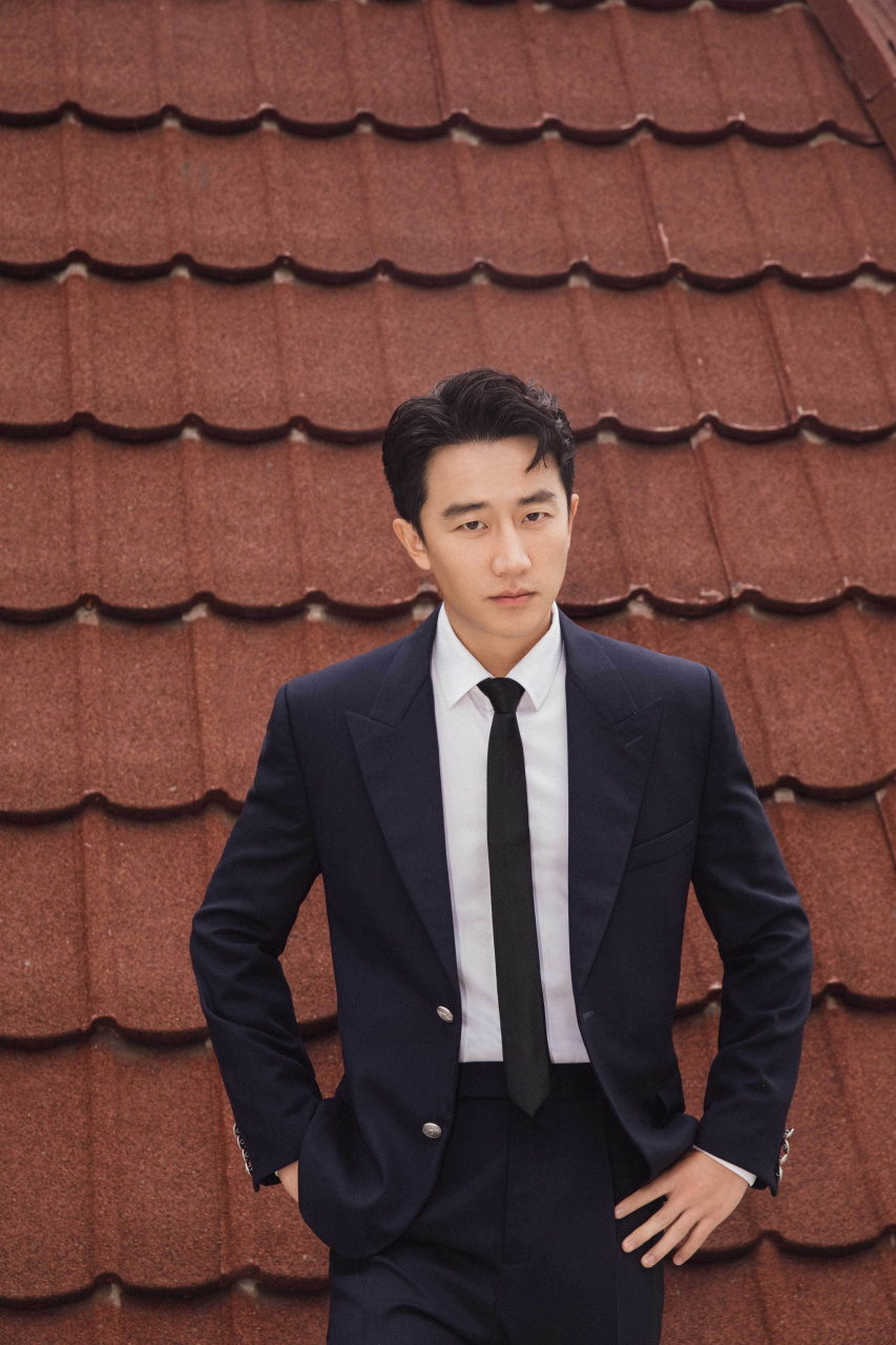 其中"在电影中醒来又与电影一起做梦"道出了电影人