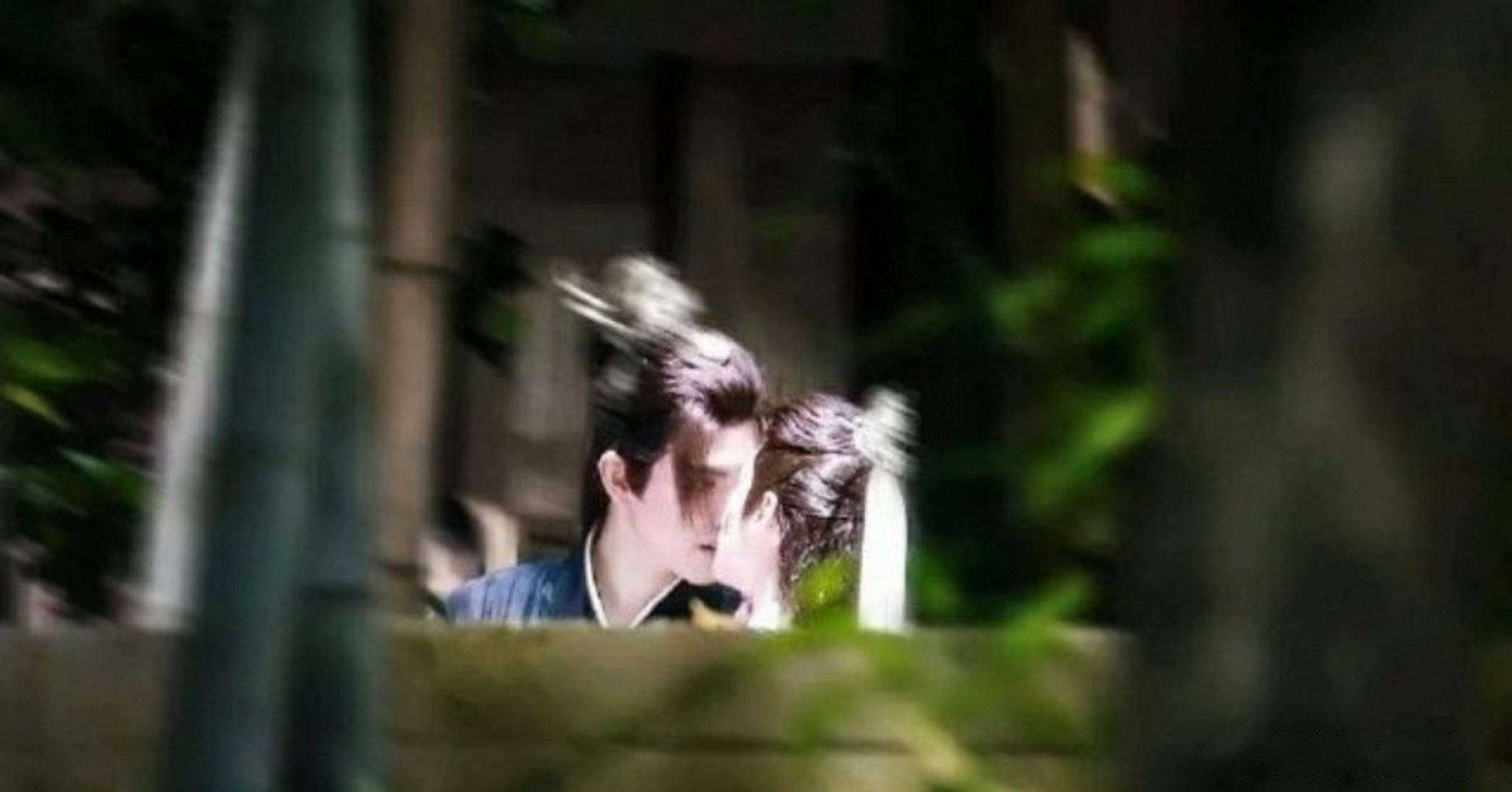 皓衣行路透图,罗云熙陈飞宇这个错位,有内味了哈哈[三哈]