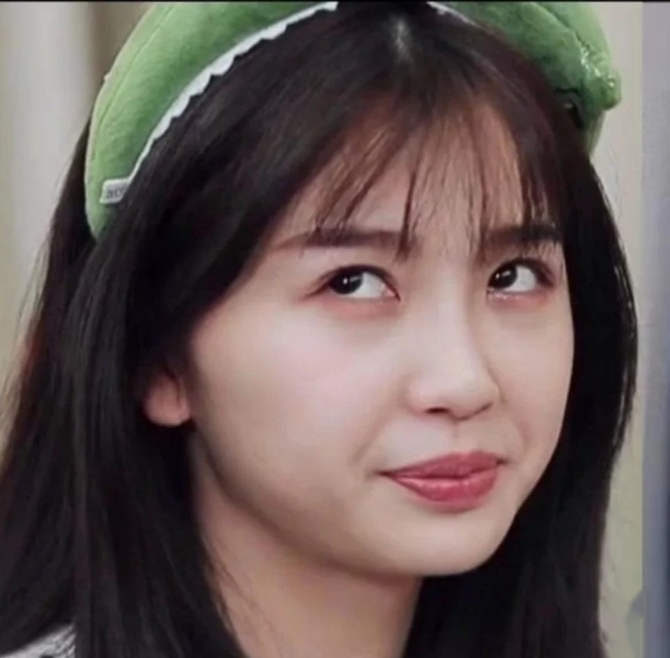 虞书欣和赵小棠姐妹头像已get,你们在《青春有你2》中除了大虞海棠还